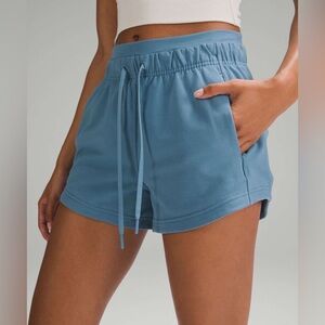 Lululemon Inner Glow High-Rise Short 3"